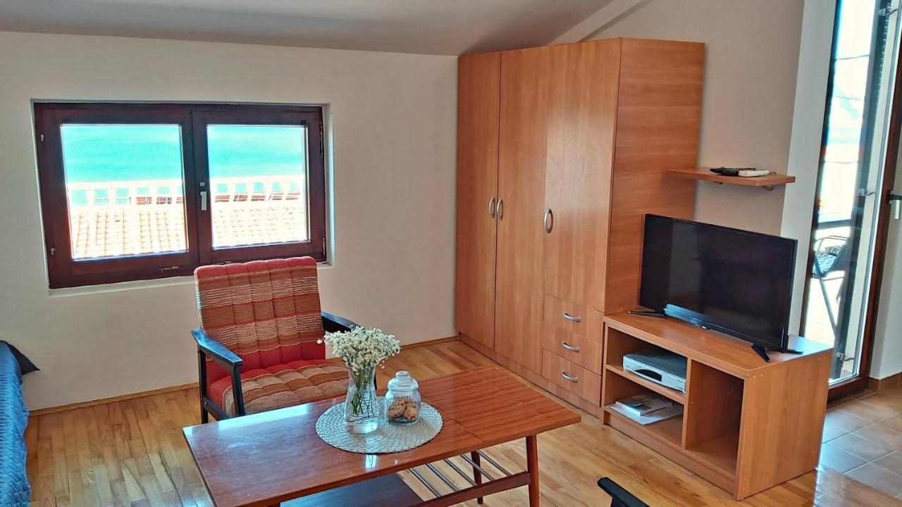 אומיס Apartment Roscic מראה חיצוני תמונה