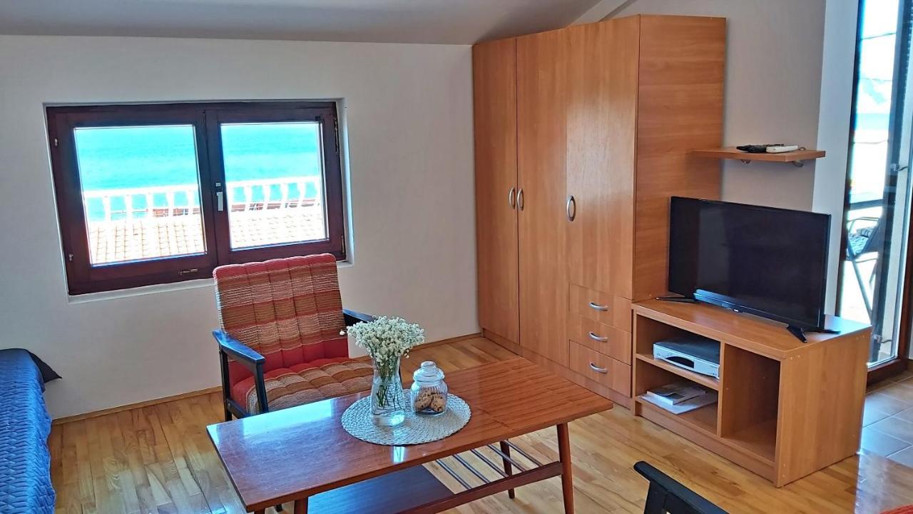 אומיס Apartment Roscic מראה חיצוני תמונה